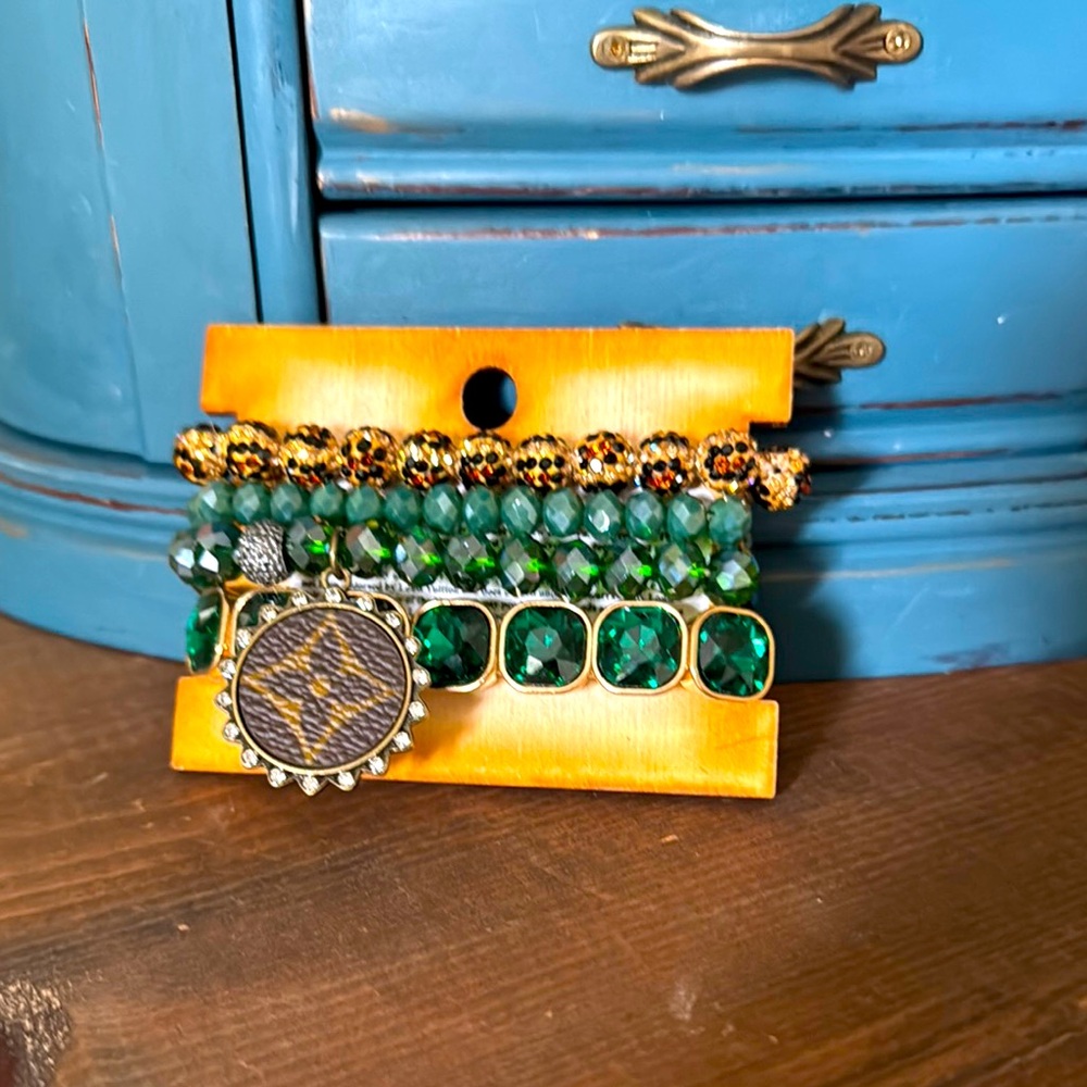 💚🐅💎🟤Elegant Green and Gold Beaded Bracelet Set